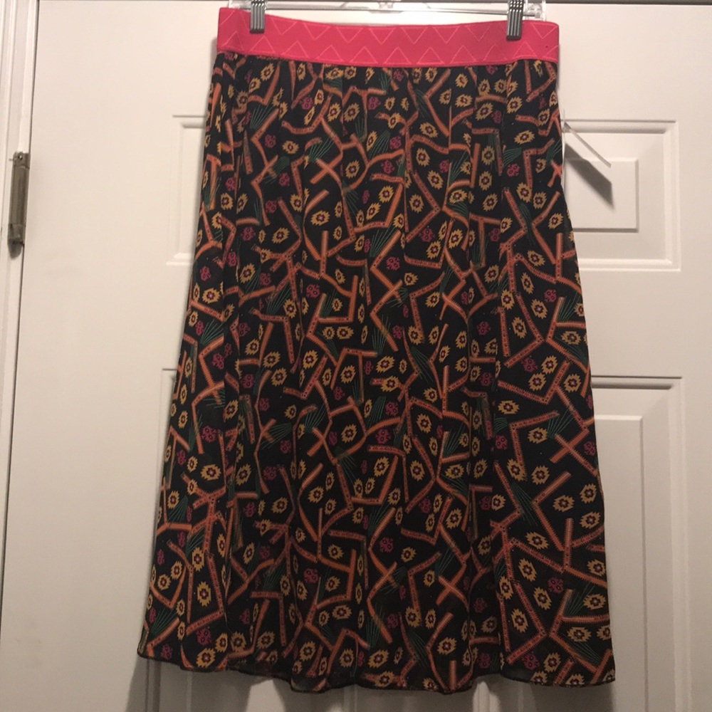 Lularoe Lola skirt, black with Aztec print, BNWT